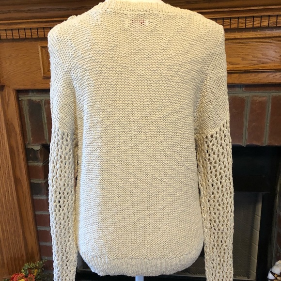 Women’s Sweater - Picture 2 of 2